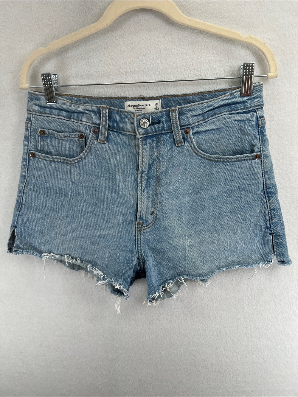 Abercrombie & Fitch Light Wash Frayed Hem Denim Shorts Very Good Condition